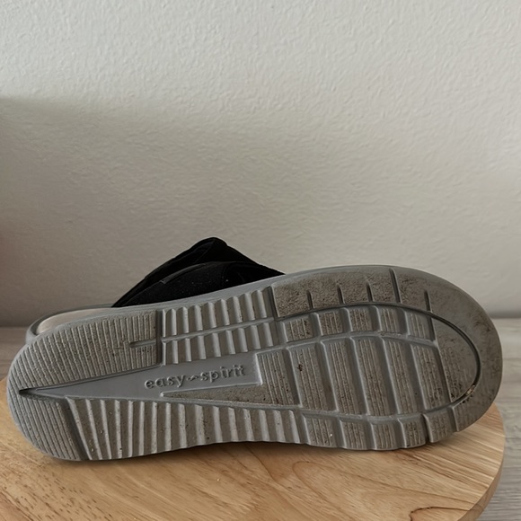 easy spirit Rift Slip-On Thong Sandal - Picture 8 of 8